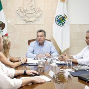 El Presidente Municipal Ruz Castro, reconoció que la participación de la sociedad en los procesos de la administración municipal permite que la rendición de cuentas en el servicio público sea con total transparencia y eficiencia.