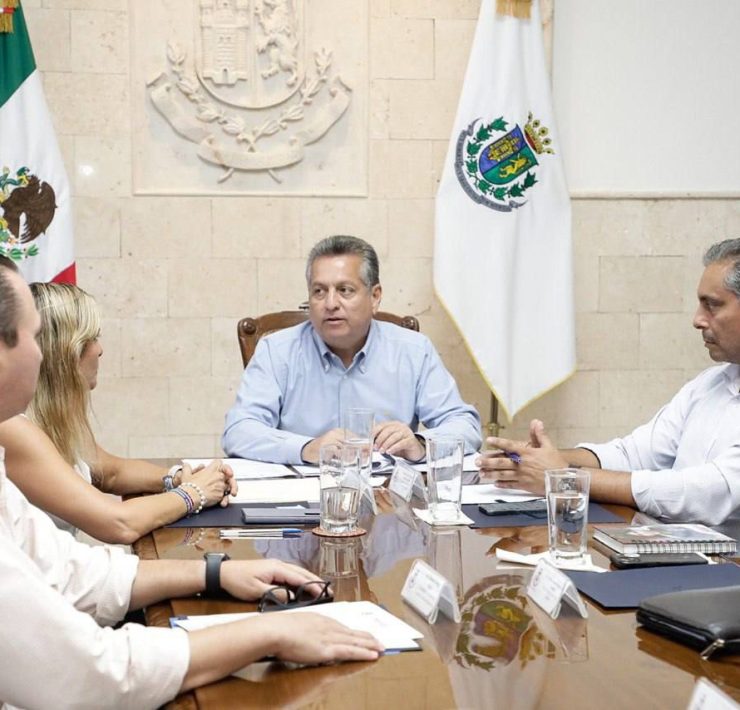 El Presidente Municipal Ruz Castro, reconoció que la participación de la sociedad en los procesos de la administración municipal permite que la rendición de cuentas en el servicio público sea con total transparencia y eficiencia.