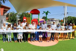 En la inauguración de la rehabilitación del Parque Cortés Sarmiento, realizada a través del programa Diseño Participativo, Ruz Castro informó que el Ayuntamiento invirtió más de 10 millones de pesos en la zona, tanto en la rehabilitación del parque como en la pavimentación de calles.