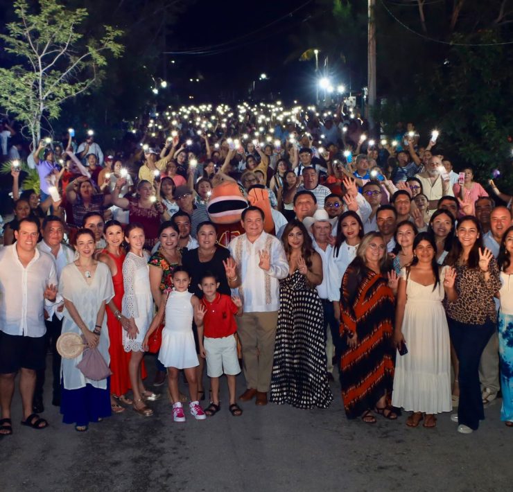 Huacho aprovechó la visita para celebrar con su gente un encuentro con la población, ya tradicional en San Felipe que organiza año con año, en el tradicional “Back in Time” en #SanFelipe.