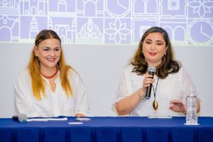 La Alcaldesa electa de Mérida Cecilia Patrón, presentó hoy a dos mujeres de la sociedad civil, quienes ocuparán el cargo de tesorera y contralora, del Ayuntamiento. 