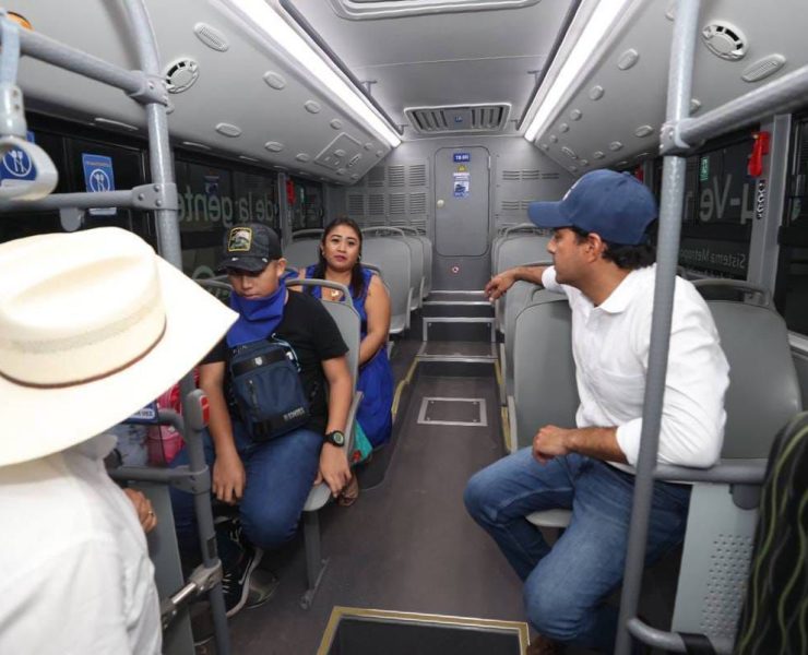 Vila Dosal reiteró que la importancia de que la transformación del transporte llegue a cada rincón de Yucatán y no sólo se concentre en Mérida, pues todos los habitantes merecen un mejor servicio de digno y de calidad.