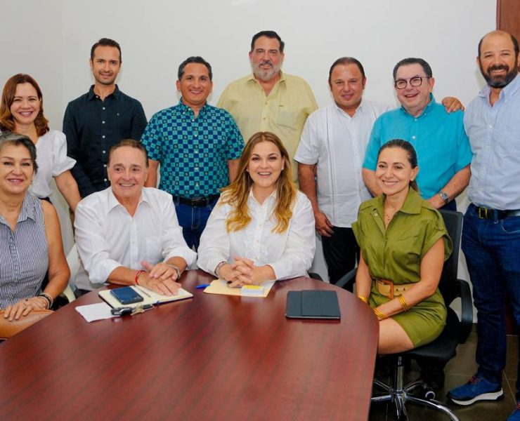 Cecilia Patrón, anunció la creación de la Unidad de Turismo y a quien sería su titular, Armando Casares Espinosa, a propuesta de representantes del sector.