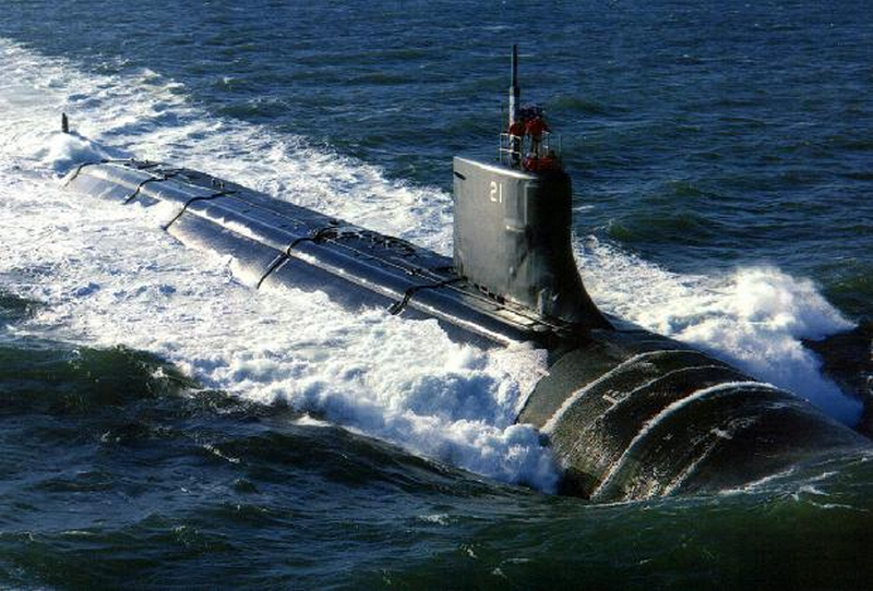 EU envía submarino a medio oriente