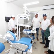El Gobierno de Mauricio Vila Dosal está remodelando los 140 Centros de Salud que tiene en todo Yucatán con el fin de otorgar mejor atención de salud y nuevas prestaciones, contribuyendo a generar ahorros de tiempo y dinero.