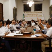 El Ayuntamiento que encabeza el Alcalde Alejandro Ruz Castro realizó la donación de dos inmuebles al Instituto de Vivienda del Estado de Yucatán y a la Agencia de Transporte de Yucatán, respectivamente.