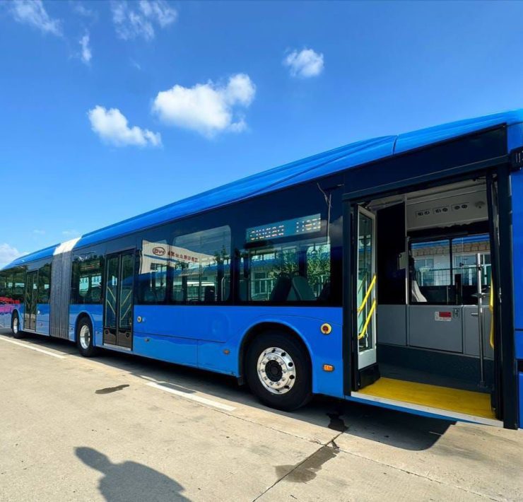 Muy pronto, los más de 23,500 usuarios que a diario utilizan la Ruta Periférico del Sistema de Transporte Público “Va y Ven", podrán tener menores tiempos de espera, una movilidad más ágil y viajes más cómodos con la próxima llegada de las unidades articuladas.