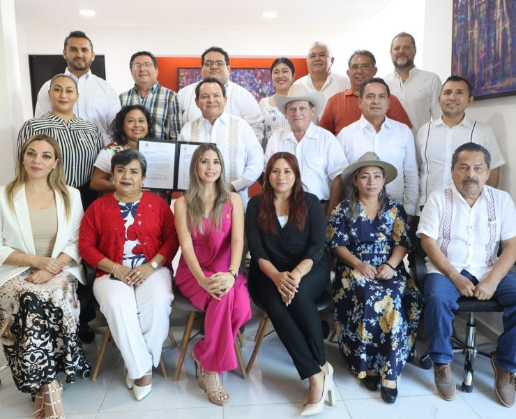 Durante la entrega, Díaz Mena expresó su agradecimiento por la notificación y enfatizó que este logro no es solo de una persona, sino el resultado del esfuerzo conjunto de todos los involucrados en su campaña y en la transformación del estado.