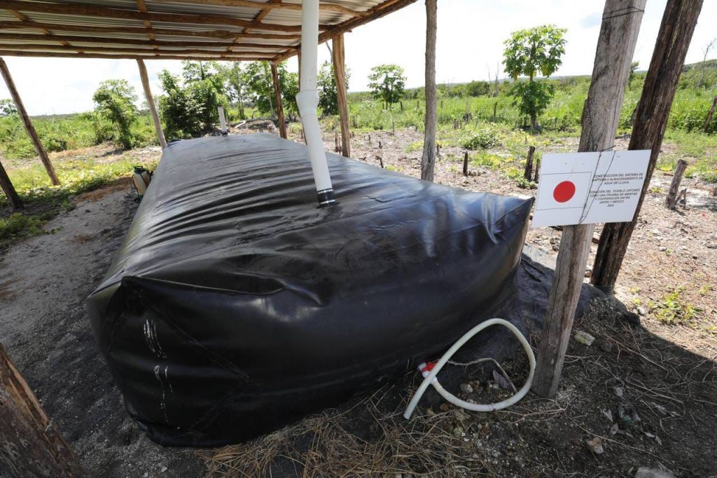 Habitantes de Tzucacab mejoran su calidad de vida a través de captadores pluviales