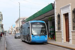 Descubre cómo las cinco nuevas rutas del Ie-Tram en Yucatán están transformando el transporte público con unidades eléctricas y conectividad eficiente.