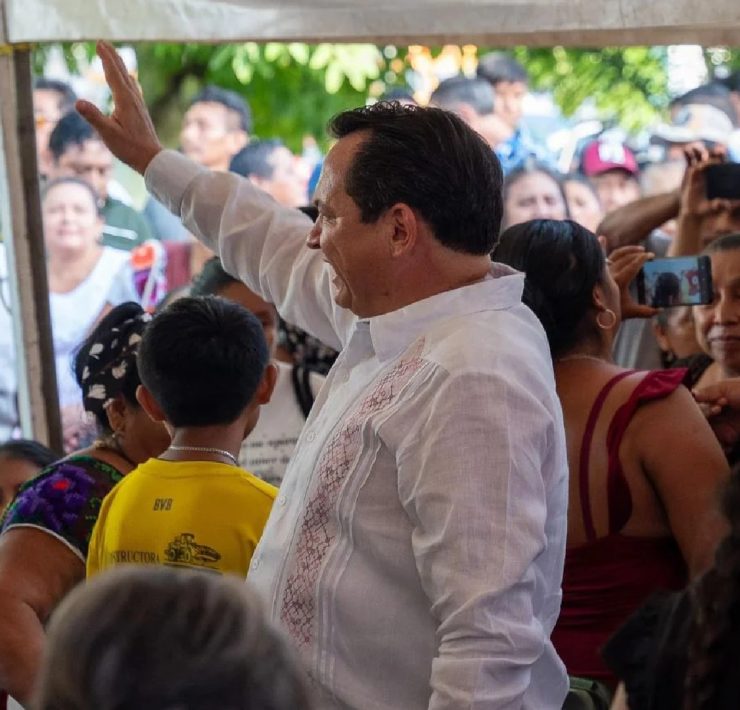 Díaz Mena presentó más miembros de su gabinete ampliado