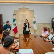 En una reunión clave llevada a cabo en el Palacio Municipal con la Alcaldesa Cecilia Patrón, se acordó que este fin de semana se definirán los lugares que cada artesano y oferente ocupará en el renovado espacio.