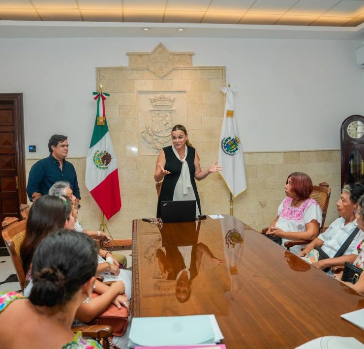 En una reunión clave llevada a cabo en el Palacio Municipal con la Alcaldesa Cecilia Patrón, se acordó que este fin de semana se definirán los lugares que cada artesano y oferente ocupará en el renovado espacio.