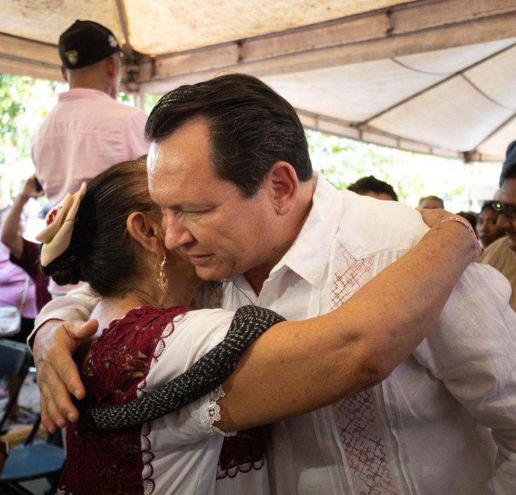 Durante las celebraciones patrias, Joaquín Díaz Mena hizo énfasis en que su gobierno se enfocará en no excluir a nadie, abordando la importancia de mantener el bienestar compartido, un concepto que se reflejará en sus programas y políticas públicas.