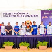 Cecilia Patrón apoya el deporte con iniciativas como la rehabilitación de importantes unidades deportivas en las colonias Morelos, Bojórquez, Pacabtún, y Fernando Valenzuela.