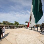 La tradicional “Noche del Grito” lo encabezará la encargada del Despacho del Gobernador del Estado de Yucatán, María Fritz Sierra, en funciones del titular del Poder Ejecutivo, desde el balcón principal de Palacio de Gobierno, junto con miles de yucatecos.