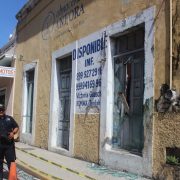 Gran susto se llevaron los vecinos edificio viejo en Mérida se derrumba