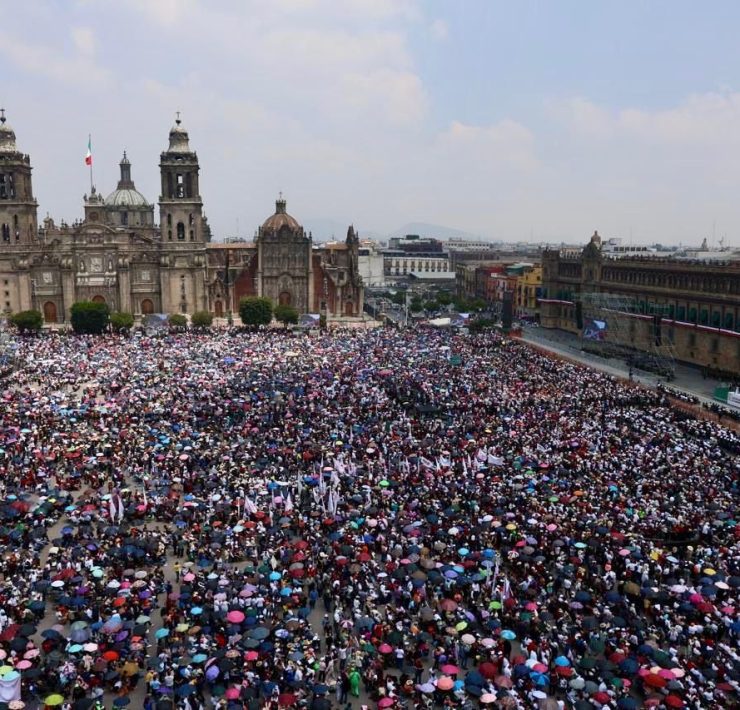 Asiste Joaquín Díaz Mena al sexto y último informe de gobierno de AMLO