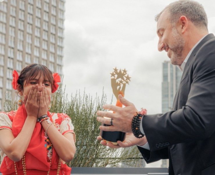 Mexicana de 17 años gana premio Global Student Prize 2024, Ángela Olazarán