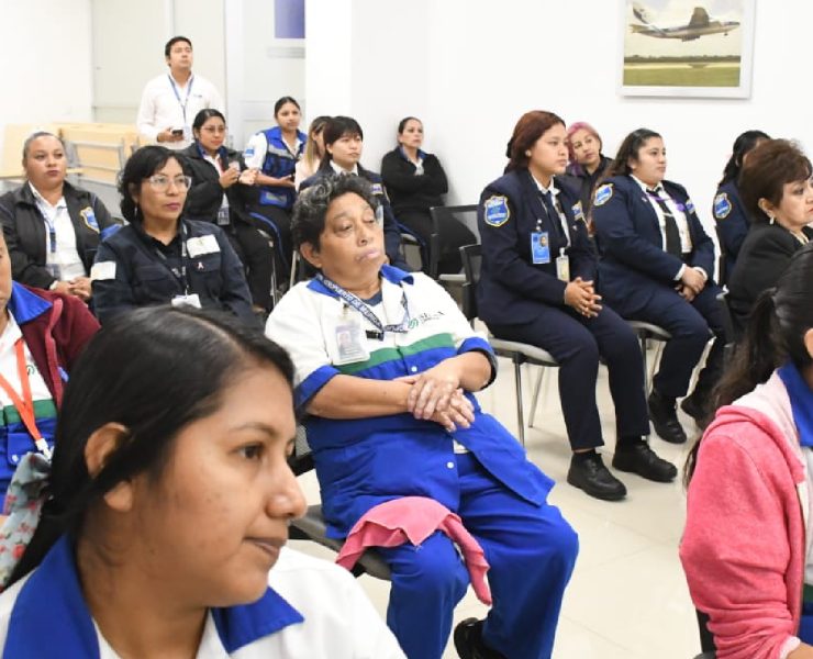 Aeropuerto de Mérida Unido Contra el Cáncer ¡Un Taller para Salvar Vidas!