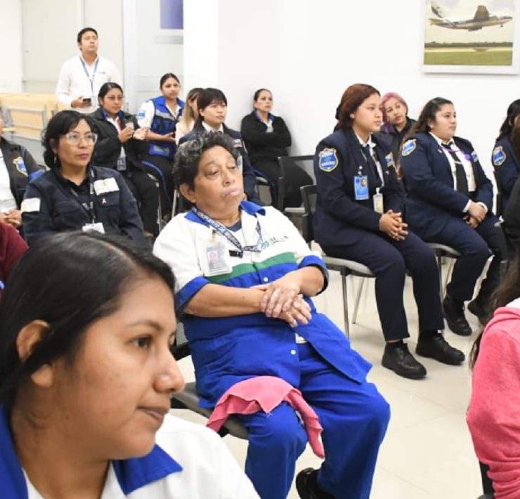Aeropuerto de Mérida Unido Contra el Cáncer ¡Un Taller para Salvar Vidas!