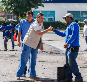 Sigue el bacheo en colonia de Mérida, gracias a la intensificación en el trabajo por parte del Ayuntamiento encabezado por Cecilia Patrón. 