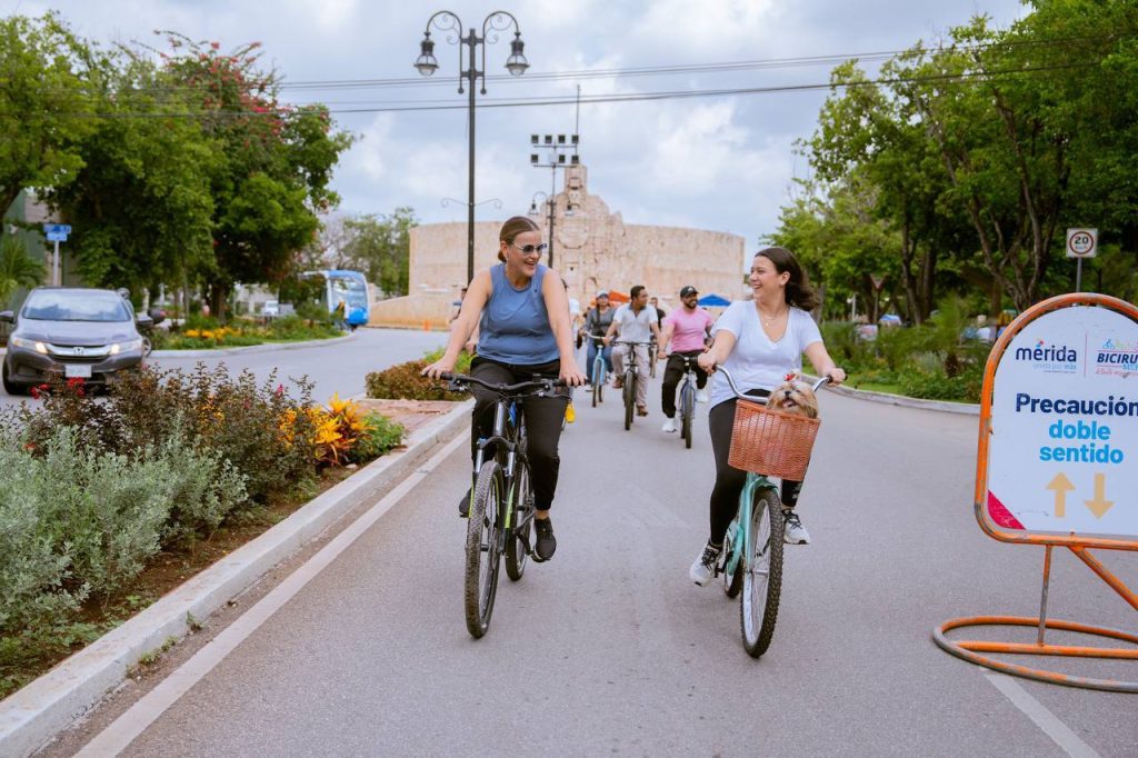 “La Biciruta” regresa al barrio mágico de “La Ermita”