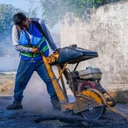 La presidenta municipal de Mérida, Cecilia Patrón Laviada, comentó: “Quiero decirles que estamos haciendo mucho trabajo de ordenamiento para lograr tener una mejor calidad. Yo estoy en la calle todo el día y soy consciente de la importancia de mejorar las calles”.