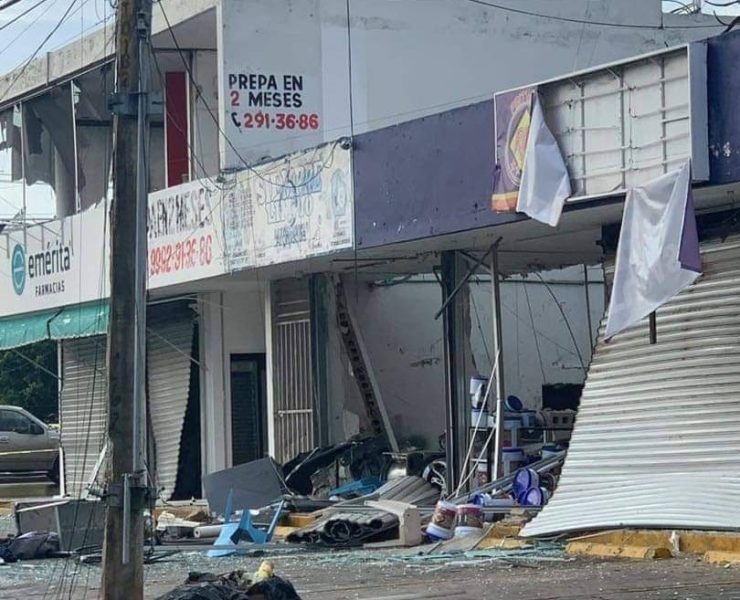 Explosión de comercio en Mérida: Desastre en plaza comercial