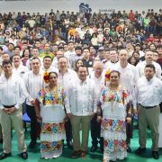 Gobierno de Yucatán ofrece 20 mil becas para estudiantes universitarios: ¡Una gran oportunidad!