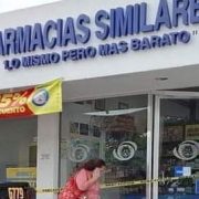 Impactante Robo en farmacia Similar de Mérida