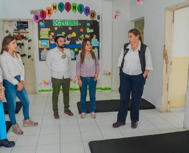 Cecilia Patrón ha recorrido personalmente varias zonas del municipio, incluyendo las comisarías y el Centro Histórico. Durante su recorrido, ha supervisado la instalación de refugios temporales y detectado áreas con riesgo de inundación o daños estructurales que podrían empeorar con la llegada del ciclón.