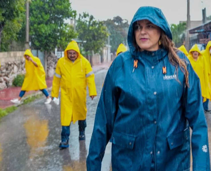 El Operativo "Calle por Calle" es una estrategia implementada por el Ayuntamiento de Mérida, liderado por la alcaldesa Cecilia Patrón, para responder a las afectaciones generadas por el Huracán Milton.