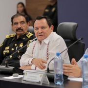 En sesión del Comité de Emergencia del Consejo Estatal de Protección Civil, encabezado por el Gobernador del Estado, Joaquín Díaz Mena, esta tarde se tomó la decisión de reactivar todas las actividades económicas de la entidad.