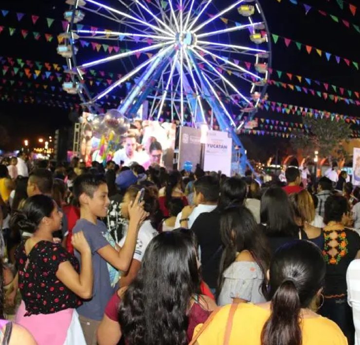 La Feria Ixmatkuil no solo es un lugar para disfrutar de la gastronomía y el entretenimiento, sino también un importante motor económico para la región. En cada edición, la feria reúne a miles de comerciantes, artesanos, y ganaderos