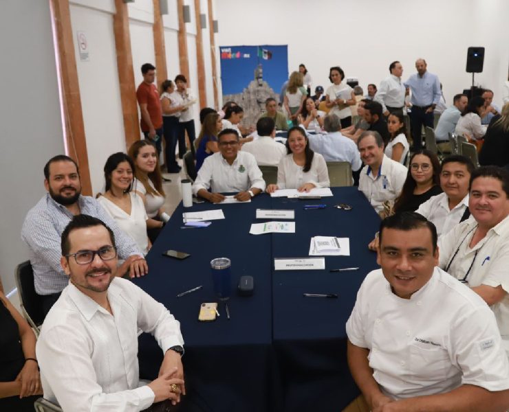 Las mesas de trabajo de los diferentes ejes seguirán llevándose a cabo con diversos actores de la sociedad para conformar, de la mano de la ciudadanía, el mejor Plan Municipal de Desarrollo para los próximos tres años de administración.