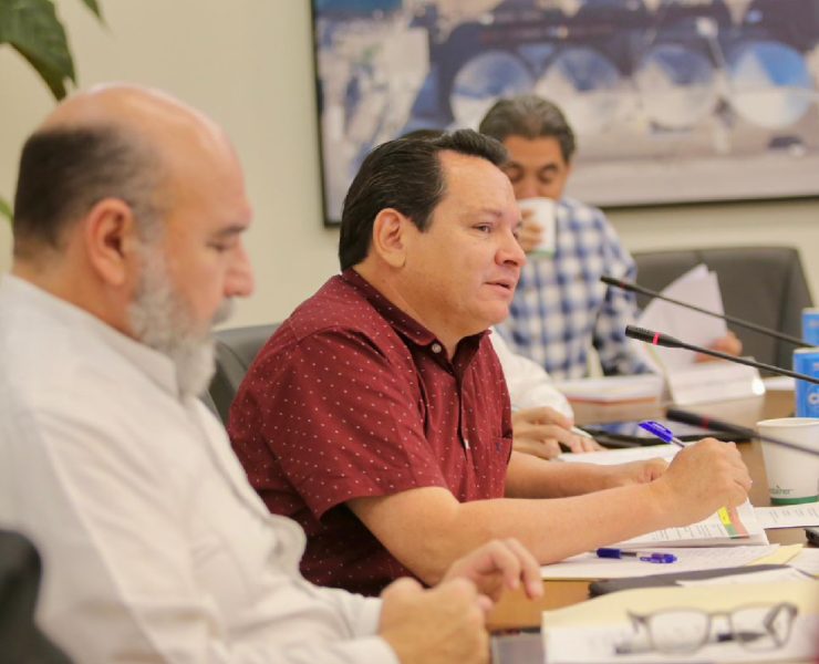 El gobernador Joaquín Díaz Mena, tras recibir el informe de su gabinete, señaló que continúa la atención a los damnificados en las áreas costeras y urbanas afectadas por Milton.