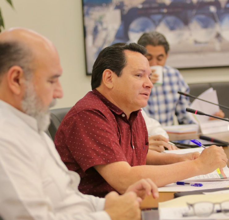 El gobernador Joaquín Díaz Mena, tras recibir el informe de su gabinete, señaló que continúa la atención a los damnificados en las áreas costeras y urbanas afectadas por Milton.