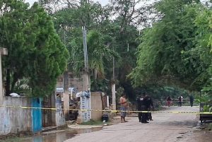 "En Chemax, Yucatán, la seguridad no se toma a la ligera. Dos personas fueron detenidas tras un robo en consultorios médicos.