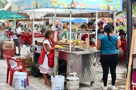 En la Feria de Xmatkuil 2024, uno de los postres más buscados serán las marquesitas. 