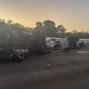 ¡Alerta! Cierran Mérida-Campeche por impactante volcadura de tráiler