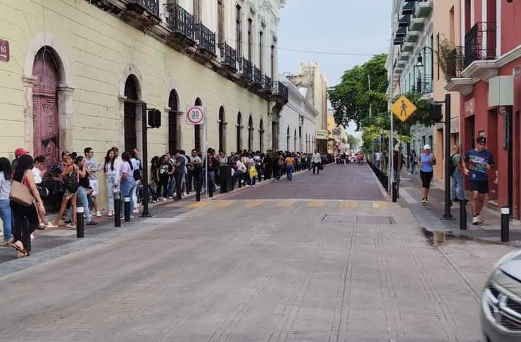 Filas para boletos de Xmatkuil comienzan desde la noche