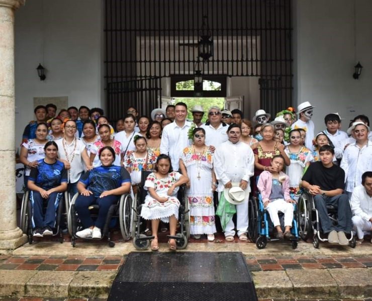 Inclusión y tradición brillan en la muestra de altares de Janal Pixán