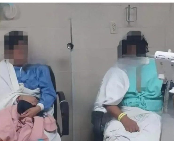 Impactante: Jóvenes caen en fosa séptica y terminan en el hospital