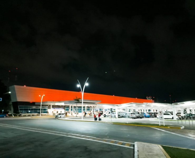 ¡Aeropuerto naranja! Un llamado global contra la violencia hacia mujeres y niñas