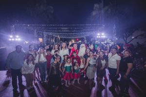 La navidad llegó a Mérida con un espectacular encendido de luces en el Remate del Paseo de Montejo. Un momento mágico que une a las familias en esta temporada especial. 