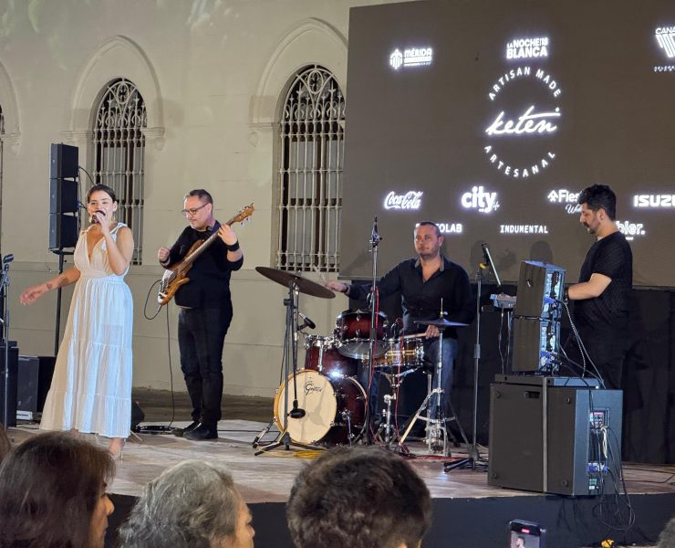 Arte y altruismo en la pasarela: CANAIVE Yucatán demuestra que la moda también puede transformar vidas con su donativo a la Fundación del Empresariado Yucateco durante el Yucatán Total Look.