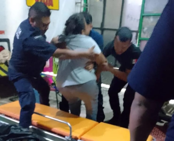 ¡Susto en la Feria! "Mujer Lagarto" sufre preinfarto en la Feria de Oxkutzcab