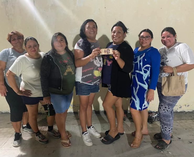 Polémica ayuda $500 de la presidenta de Río Lagartos para las comparsas del Carnaval