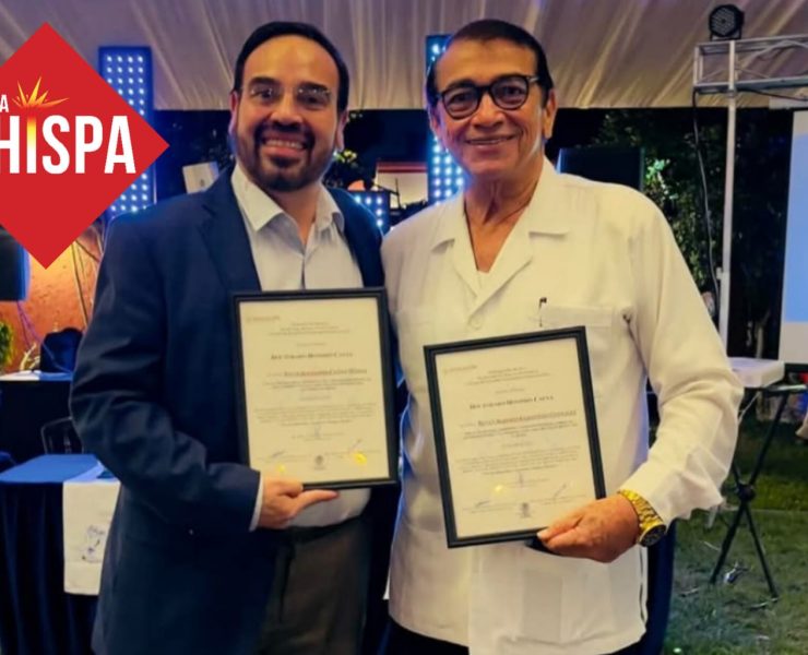 ¡Orgullosamente Yucatecos! Chef David Cetina y Mtro. Renan Alberto Guillermo reciben Doctorado Honoris Causa